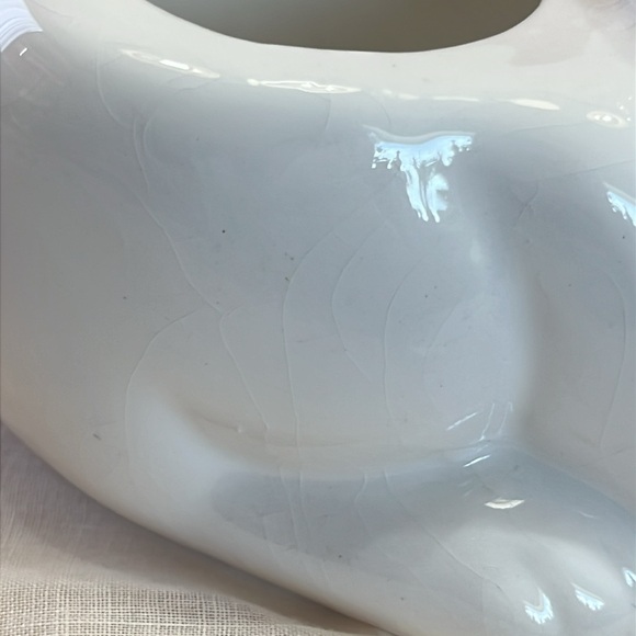 White Ceramic Cat-Shaped Planter with a Blue Scarf Adorned with Fish. - Picture 13 of 15